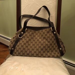 Authentic Gucci shoulder bag
